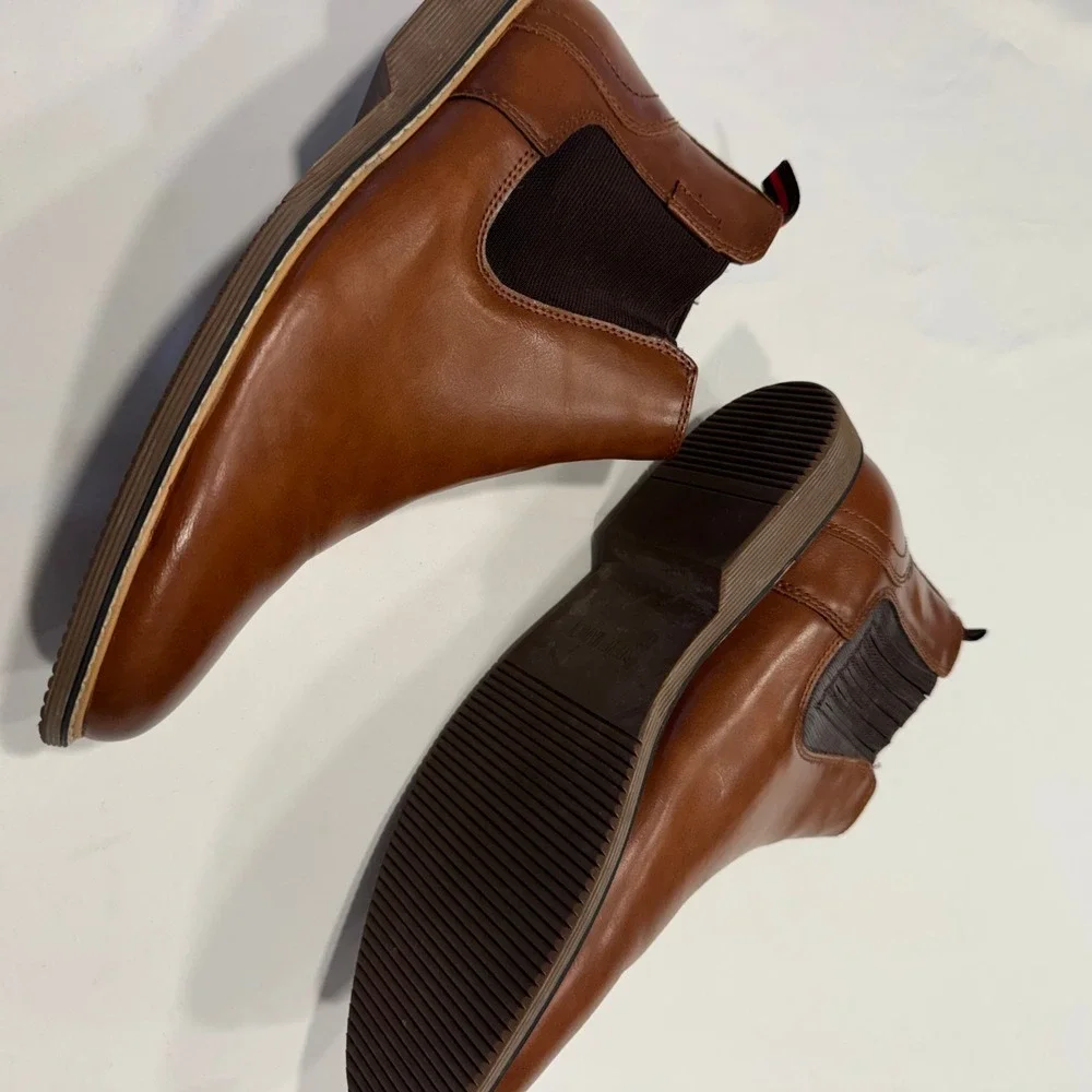 Steve Madden Chelsea Boots Pull On Elastic Mistro Goring Size 7 Brown